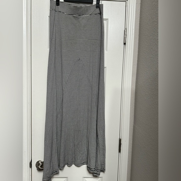 Soft by Joie A-line Pull on Maxi Skirt - Picture 7 of 13